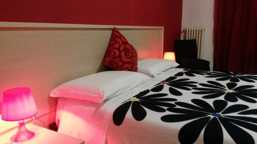 Domus Roma Otel Oda fotoğraf